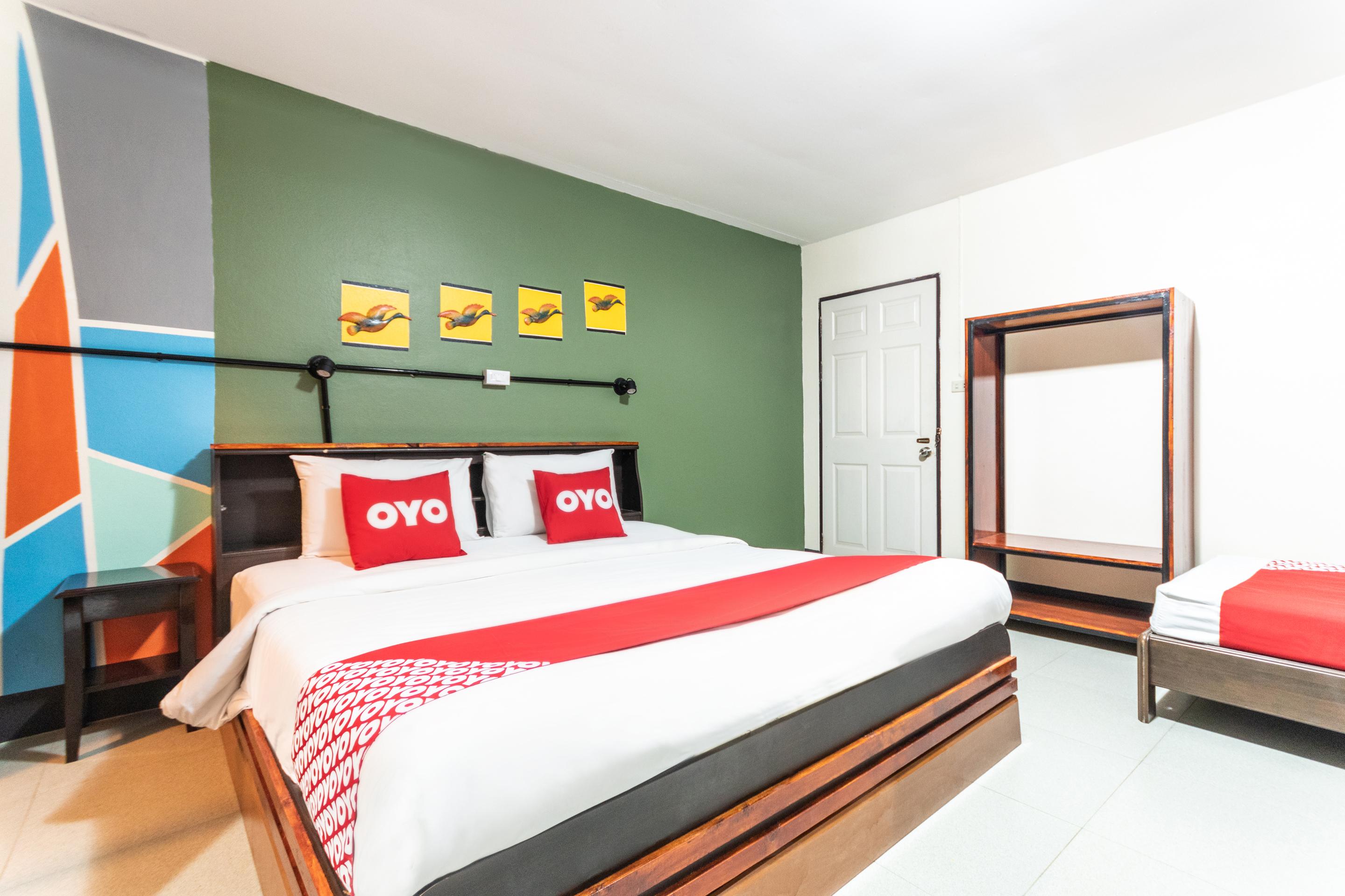 Oyo 75304 Riverside Guesthouse Khao Lak Bagian luar foto